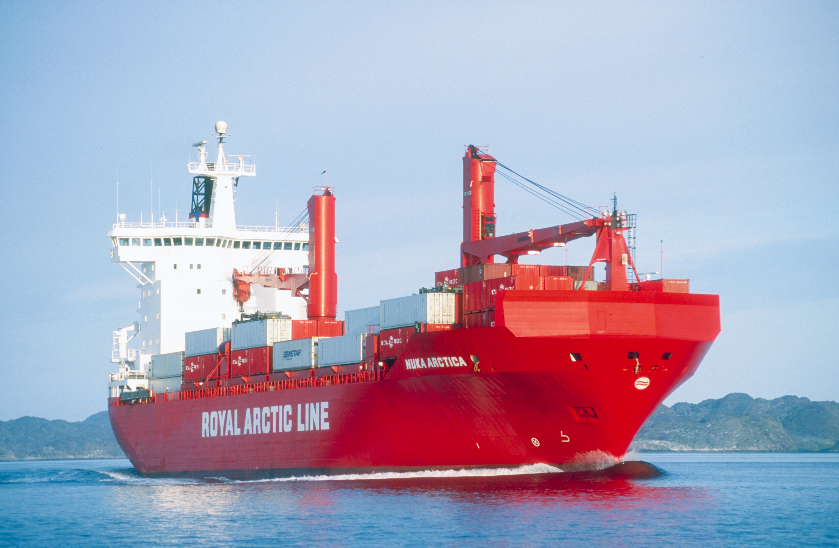 Arctic Line : Nuka arctica royal arctic line